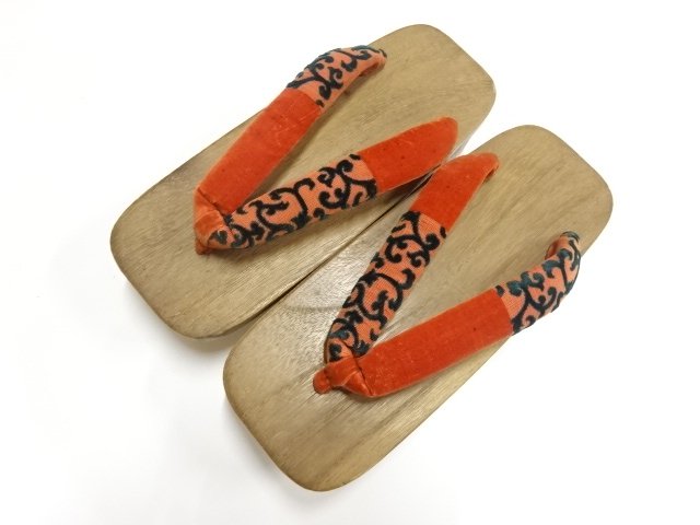 JAPANESE KIMONO / PAULOWNIA GETA (22.5CM)